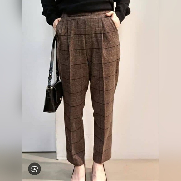 Uniqlo Pants - Uniqlo Brown Checkered Women's Trousers